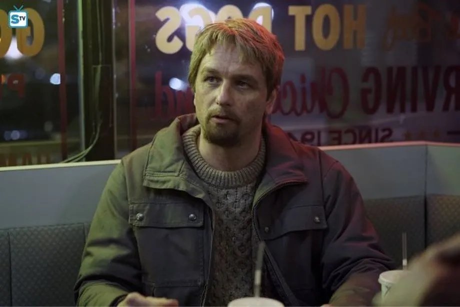 Philip (Matthew Rhys) steht größtenteils neben sich selbst.
