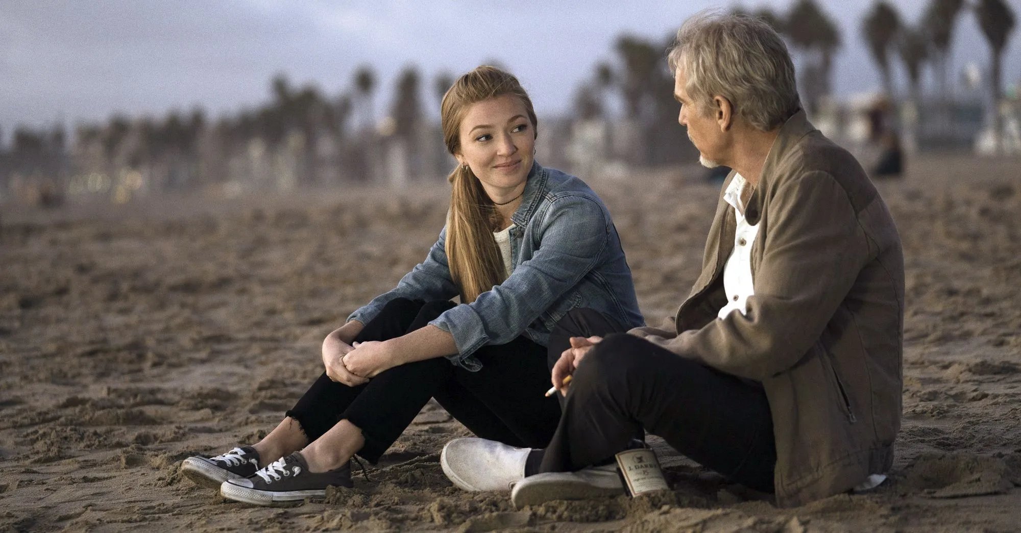 Diana Hopper und Billy Bob Thornton in der zweiten Staffel von „Goliath“.