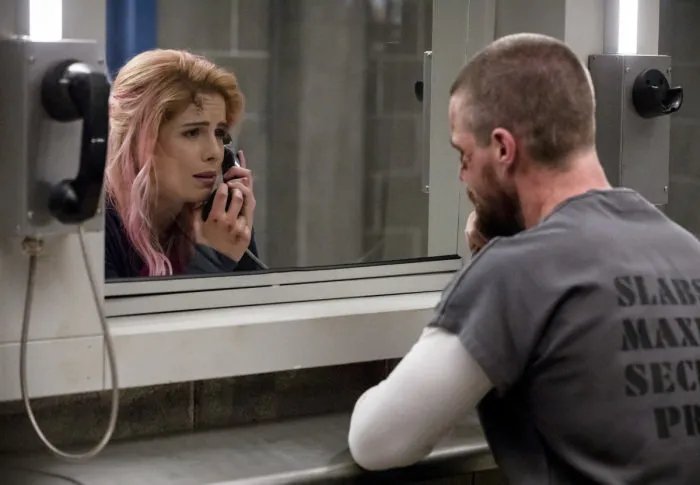 Szenenfoto aus der Arrow-Folge Inmate 4587