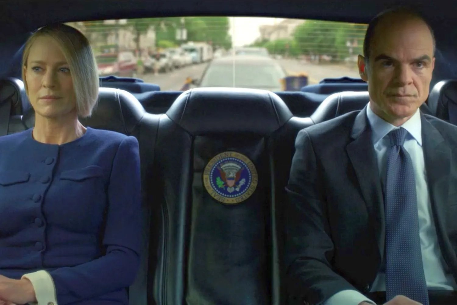 Szenenbild von House of Cards: Der große Showdown muss natürlich zwischen Claire (Robin Wright) und Doug (Michael Kelly) stattfinden.