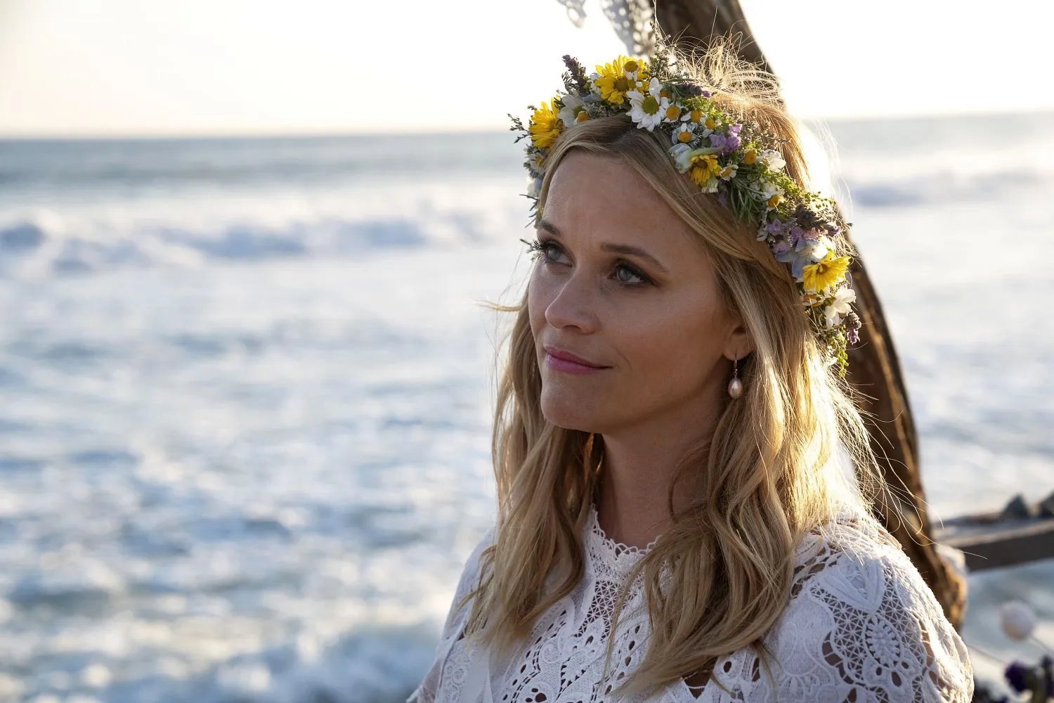 Szenenbild von Big Little Lies: Madeline (Reese Witherspoon) leistet Wiedergutmachung.