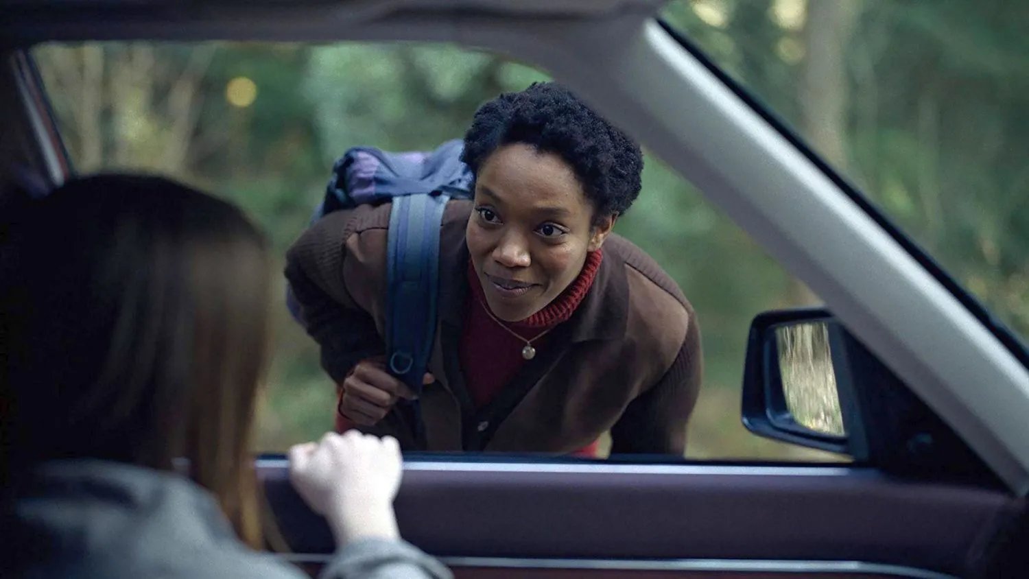 Szenenbild von The End of the F***ing World: Bonnie (Naomi Ackie) sinnt nach Rache...