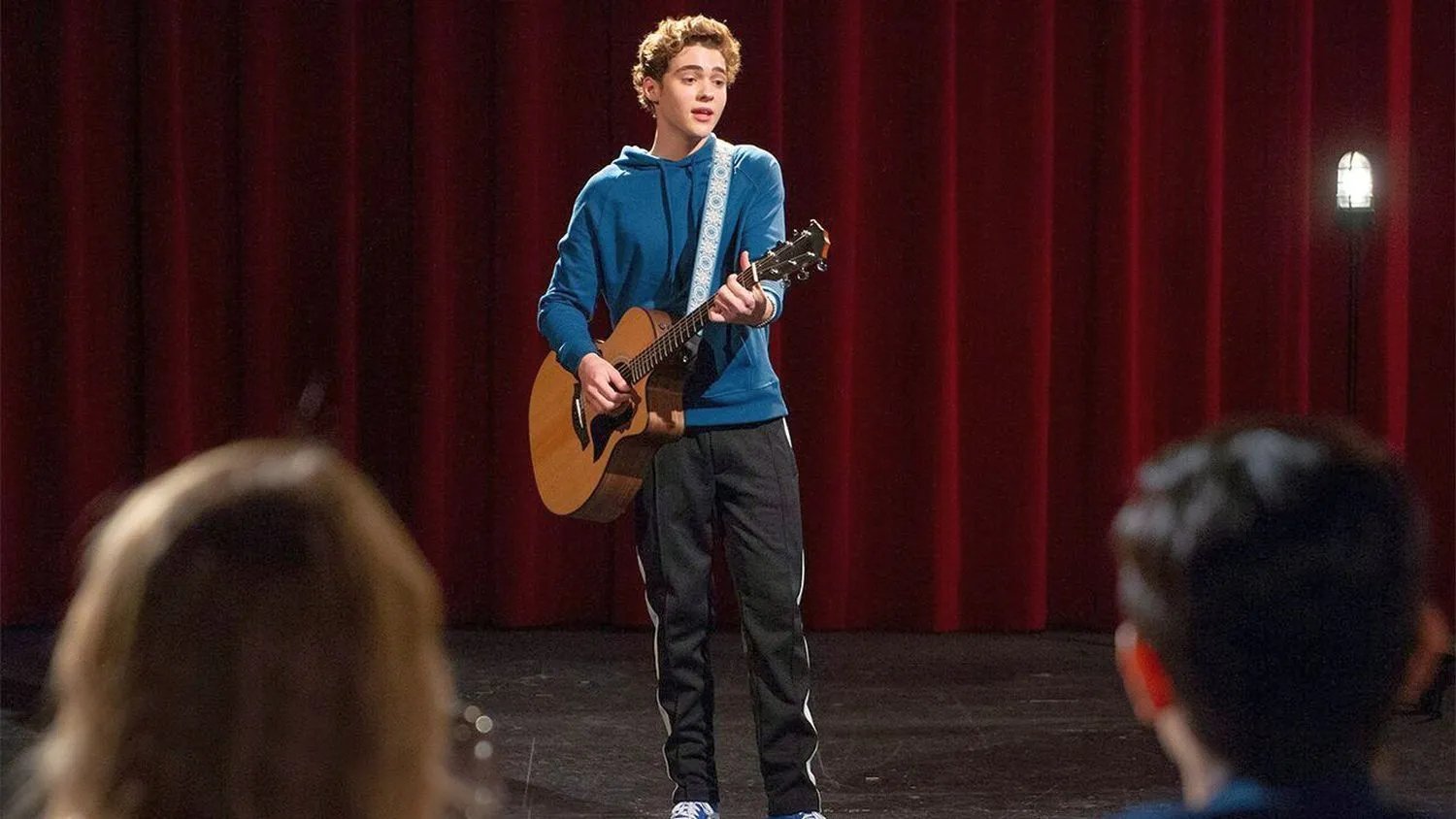 Szenenbild von High School Musical The Musical The Series: Romantik ist nicht tot...
