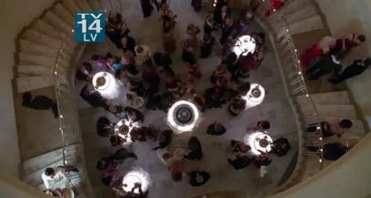 Eine Frage der Perspektive: Oben? © FOX