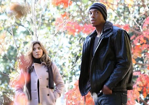 Mehcad Brooks (mit Callie Thorne) als arroganter Footballer in %26bdquo;Necessary Roughness%26ldquo; © USA Network