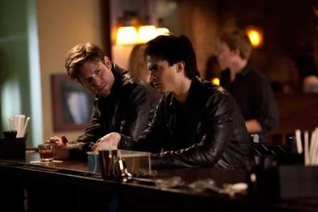 Szene aus %26bdquo;Vampire Diaries%26ldquo;: Reuevoller Damon (Ian Somerhalder; mit Matthew Davis) © 2011 The CW Network
