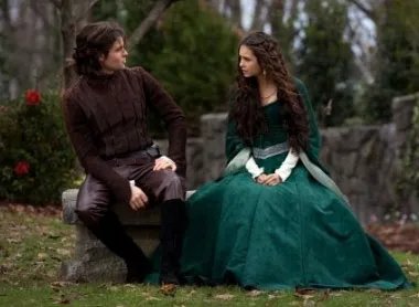 Ein Flashback offenbart Gefühle: Elijah und Katerina &copy; The CW Network