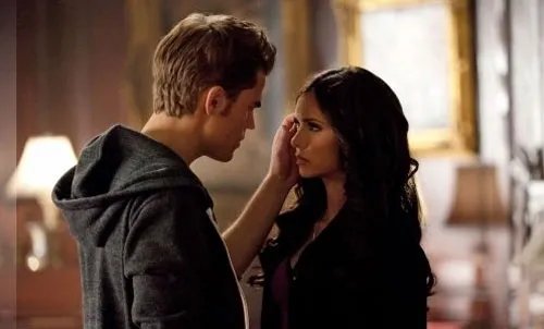 Psychospielchen oder wahre Liebe? Paul Wesley und Nina Dobrev in %26bdquo;The Vampire Diaries%26ldquo;2010 The CW