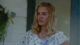 Michelle Randolph als Elizabeth Strafford