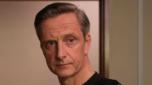 Nicholas Gleaves als Sergeant Phil Mackie