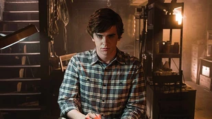 Freddie Highmore als Norman Bates