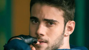Julio Peña als Roi
