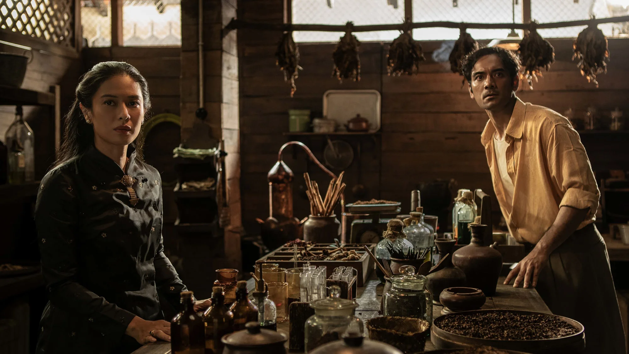 Cigarette Girl - Streams, Episodenguide und News zur Serie