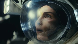 Noomi Rapace als Jo