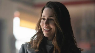 Alona Tal als Kayla Craig