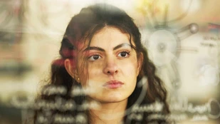 Tara Abboud als Azar