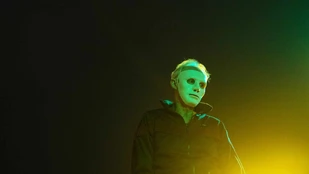 Ned Dennehy als Devil