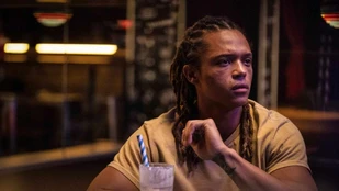 Percelle Ascott als Leon