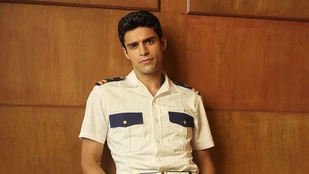 Sean Teale als Tristan