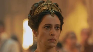 Jodhi May als Natalya