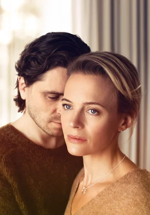 Einfach Liebe - Onlinedates und Neuanfänge Poster