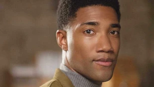 Carter Redwood als Andre Raines