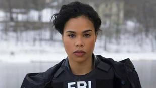 Roxy Sternberg als Sheryll Barnes