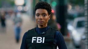 Katherine Renee Turner als Agent Tiffany Wallace