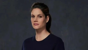 Missy Peregrym als Special Agent Maggie Bell