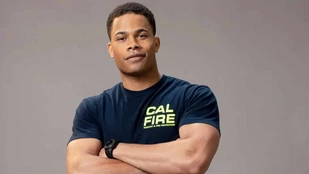 Jordan Calloway als Jake