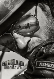 Staffel 1 Serienposter 2