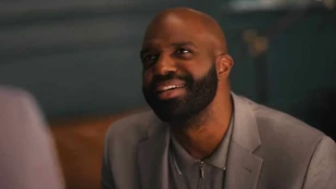 Carl Clemons-Hopkins als Marcus