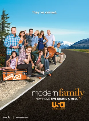 Modern Family Poster USA Network: They 've arrived