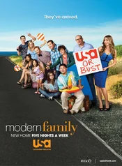 Modern Family Poster „New Home“