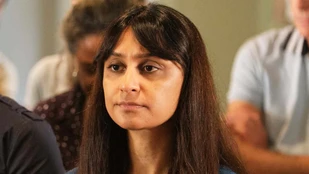 Krupa Pattani als Saman Kaur