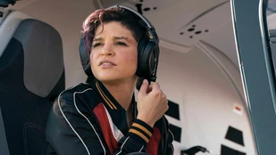 Paola Lázaro als Gomez