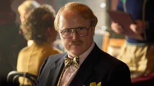 Gary Lamont als Charles