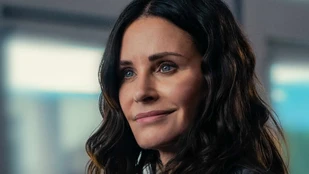 Courteney Cox als Pat