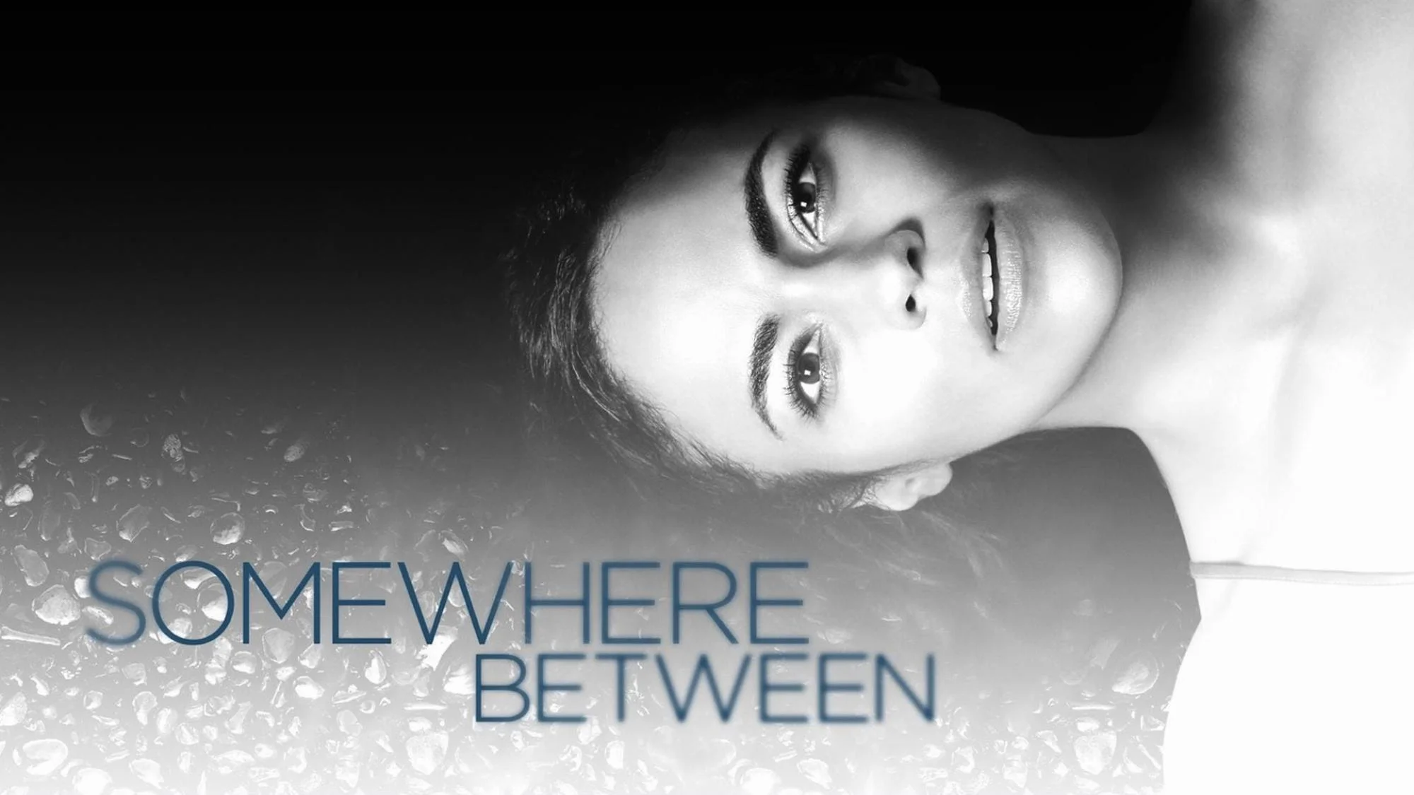 Somewhere Between - Streams, Episodenguide und News zur Serie