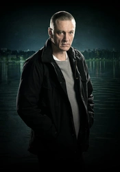 Staffel 1 Serienposter 4