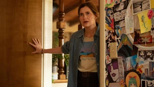 Kathryn Hahn als Clare Pierce