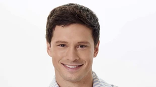 Greg Hovanessian als Chuck