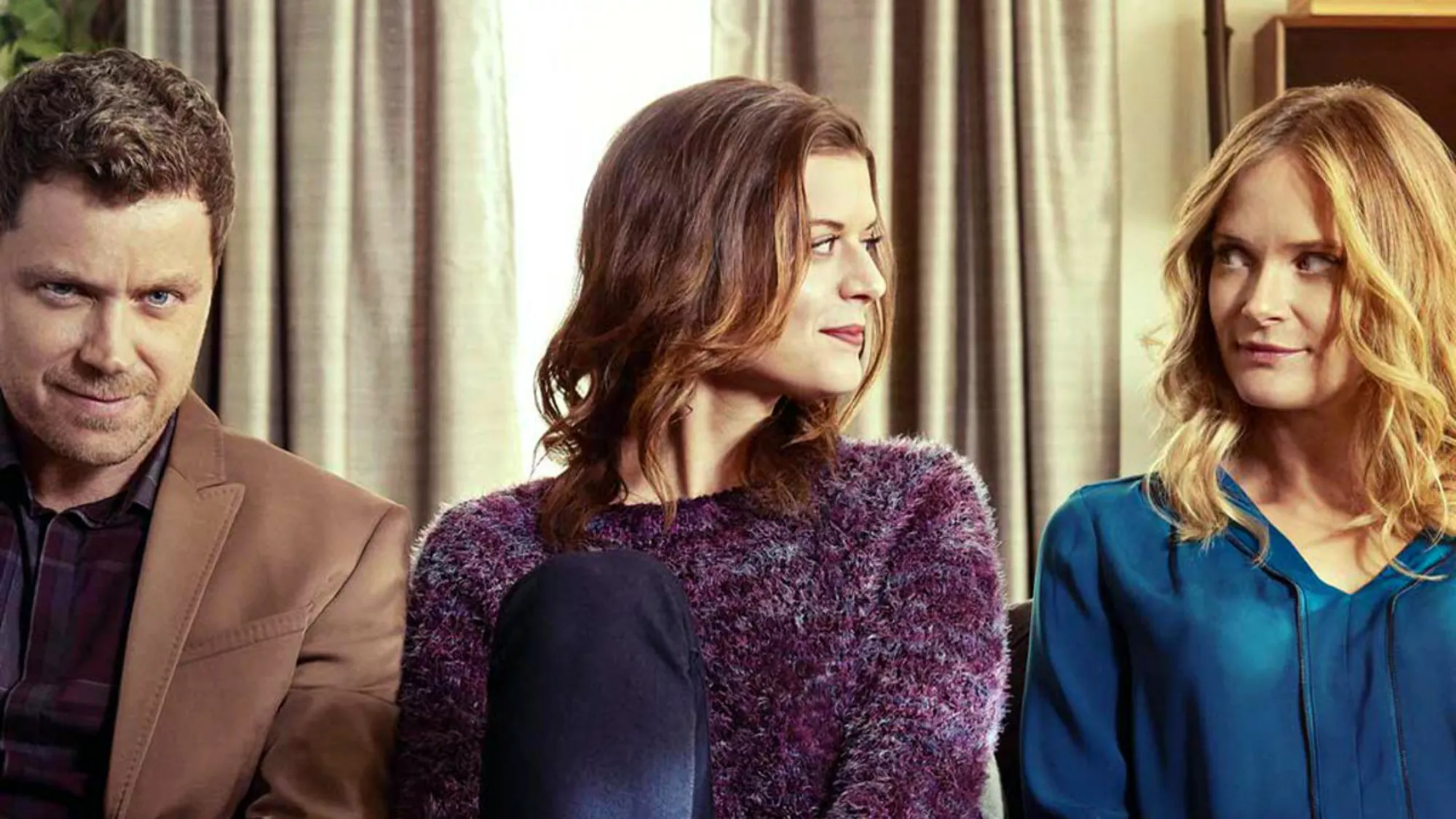 You Me Her - Streams, Episodenguide und News zur Serie