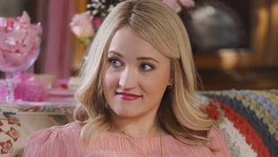 Emily Osment als Mandy